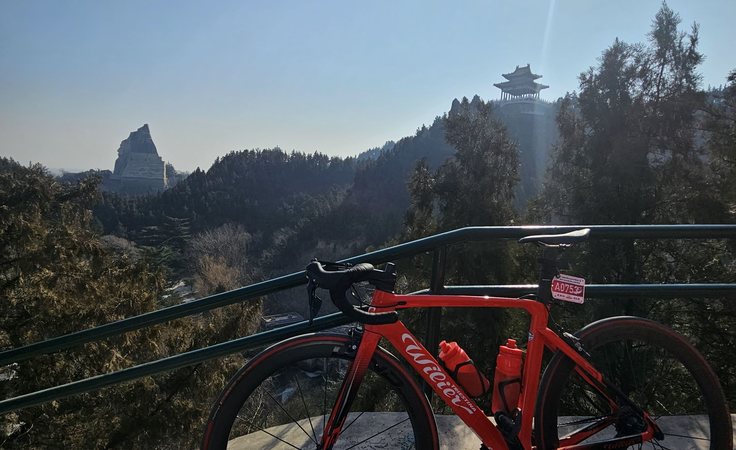 五龙峰 其中一个山峰顶