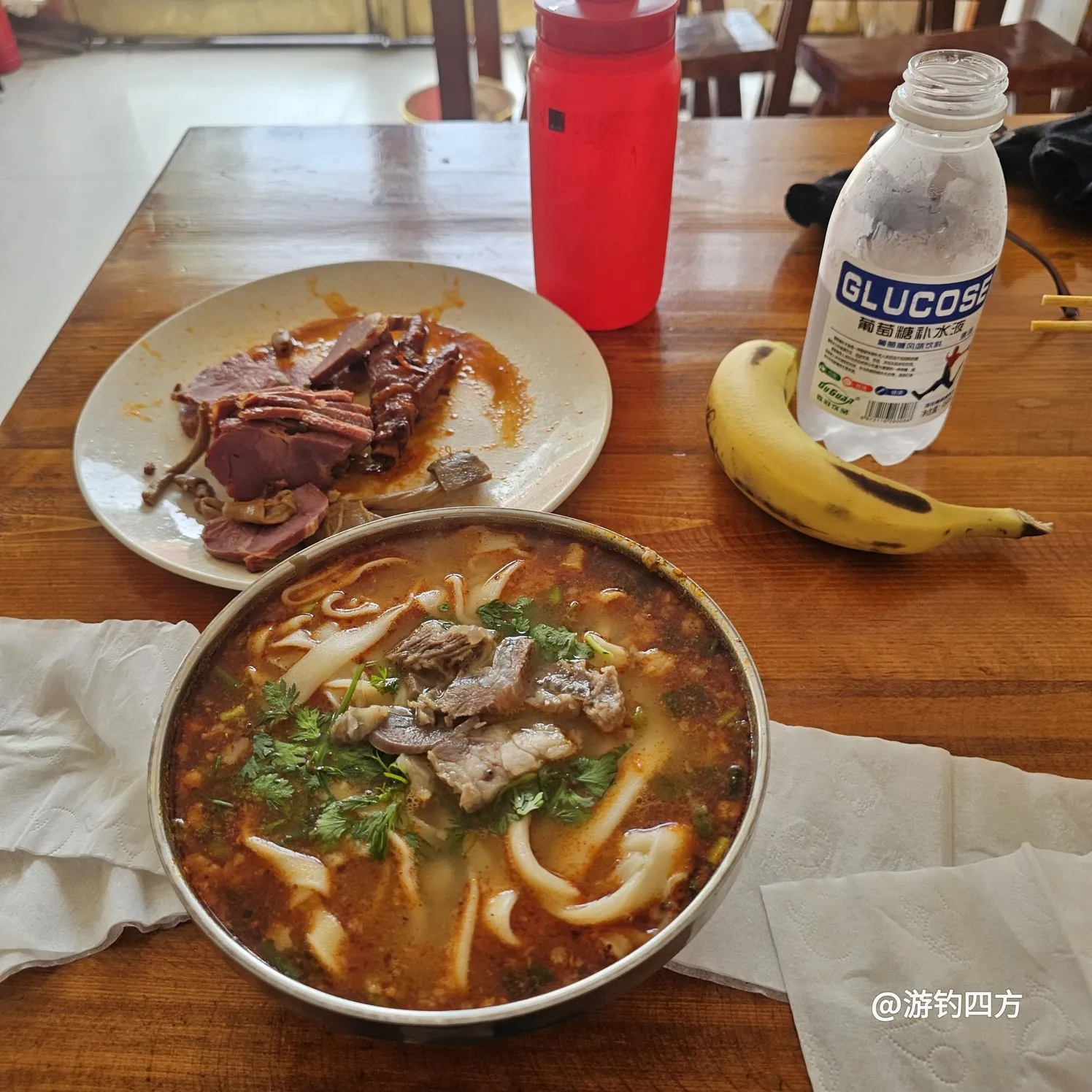 白潭镇人民政府旁边的清真小饭店