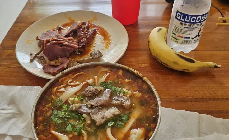 白潭镇人民政府旁边的清真小饭店