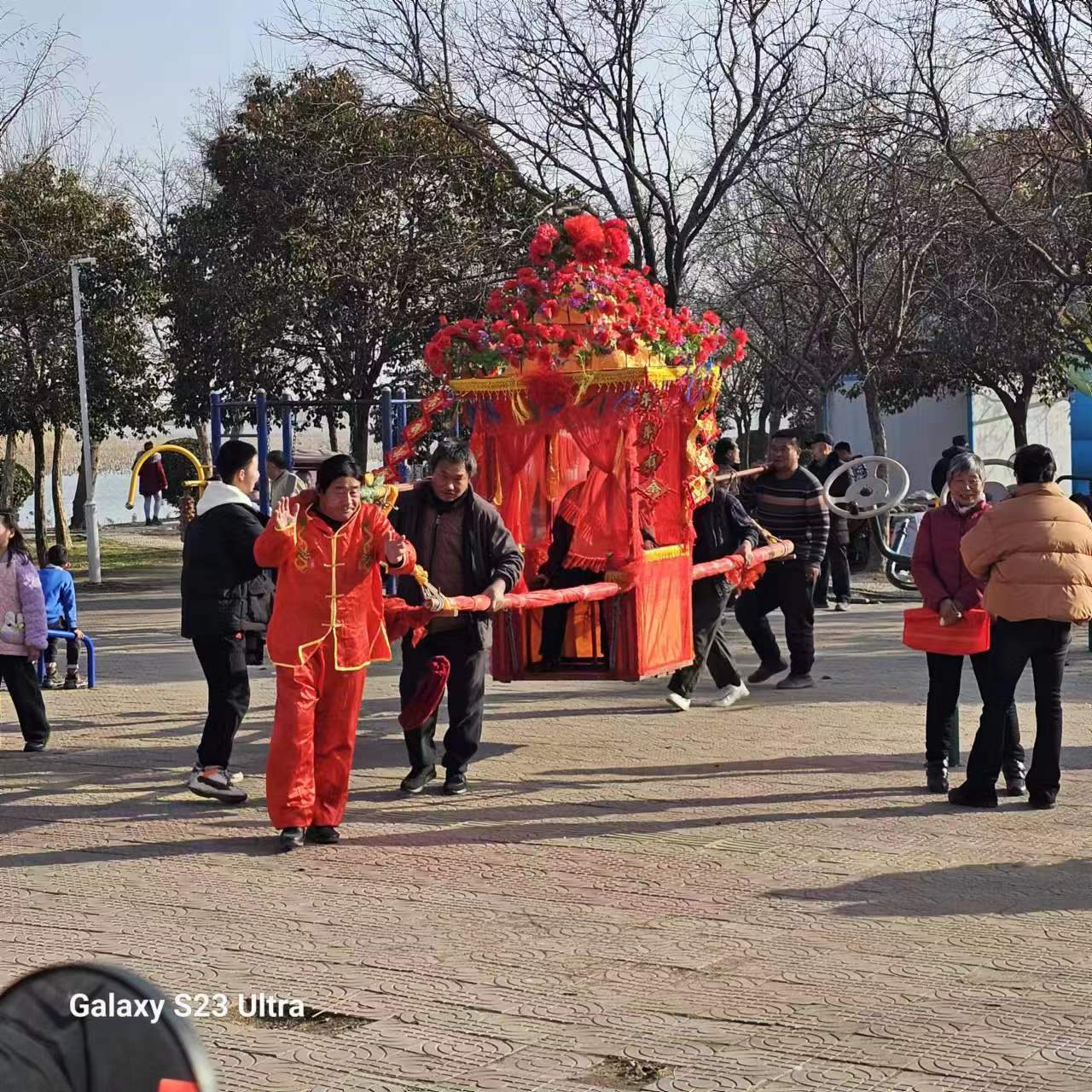 北关的抬花轿 北关的抬花轿