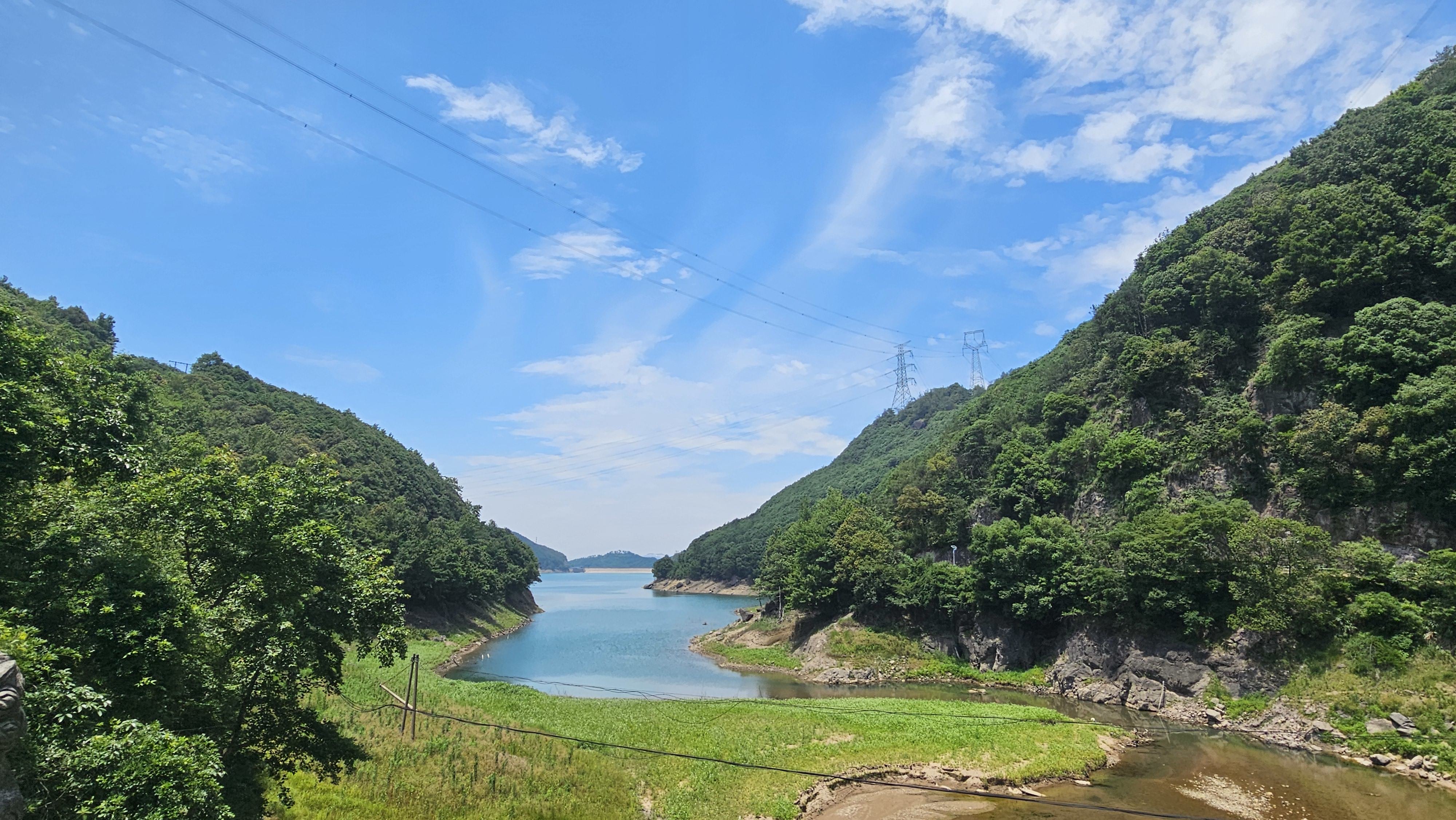 柏峰水库(横门殿桥视角) 柏峰水库(横门殿桥视角)