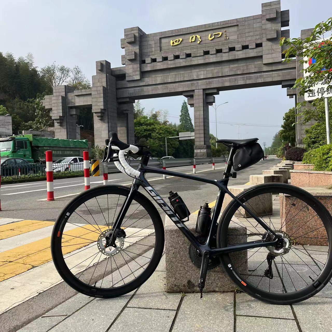比赛前一周训练·在四明山入口处 比赛前一周训练·在四明山入口处