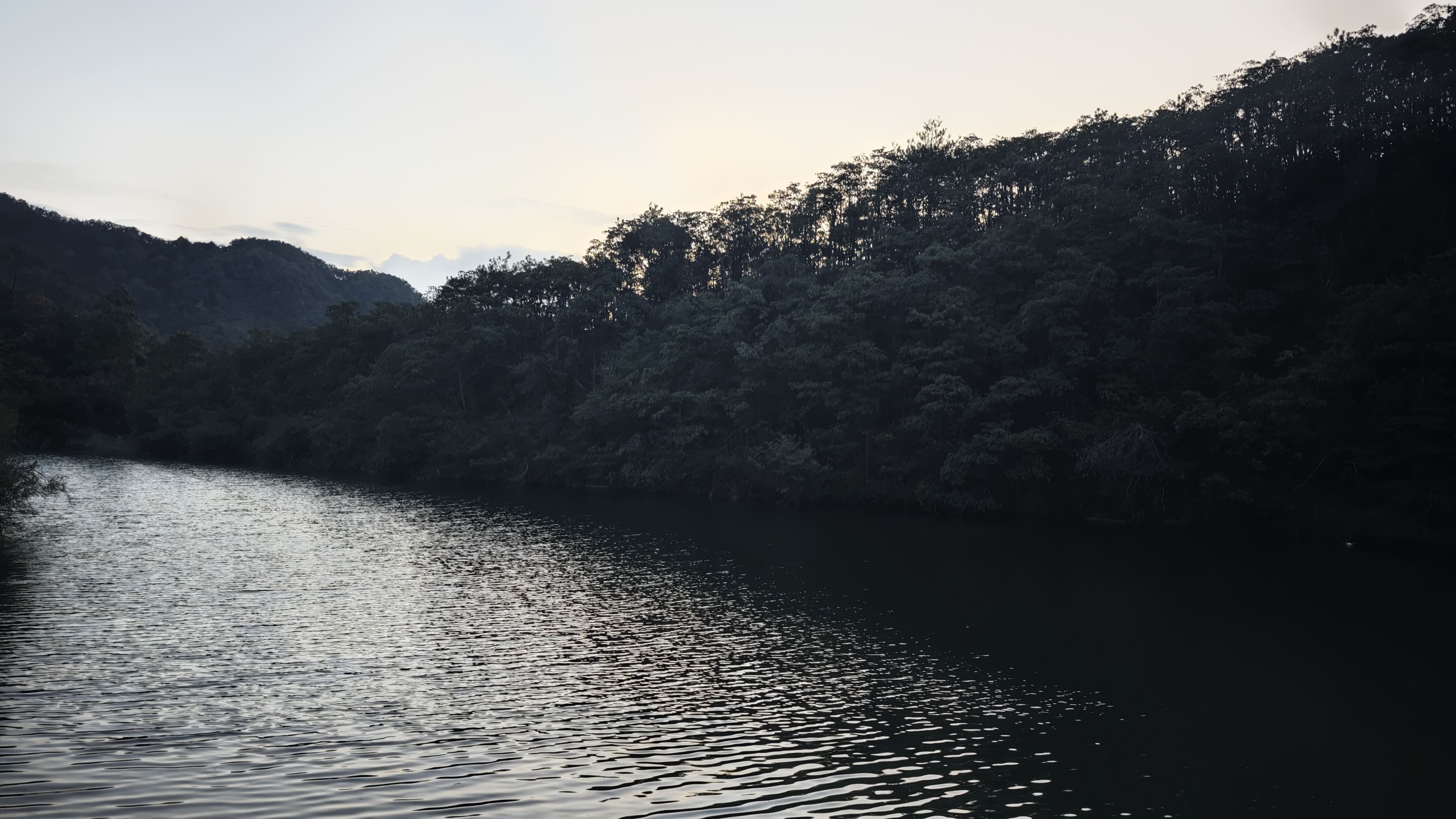 傍晚时的天龙山山塘 傍晚时的天龙山山塘
