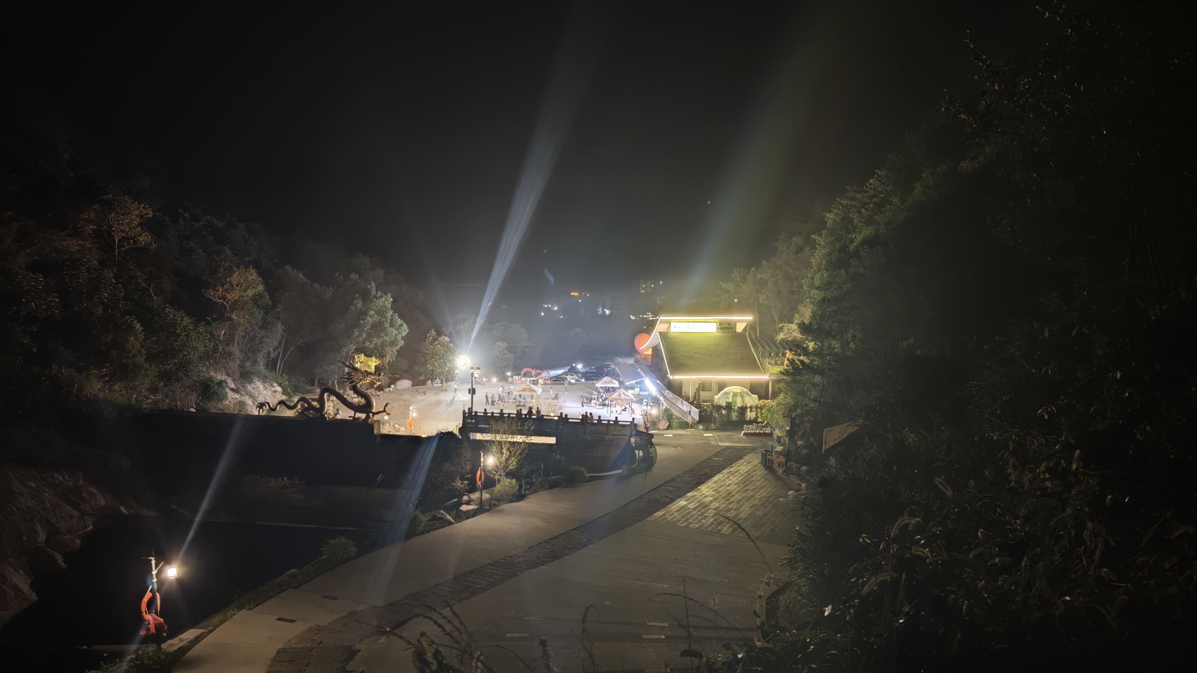 大寒尖-广场方向 大寒尖-广场方向