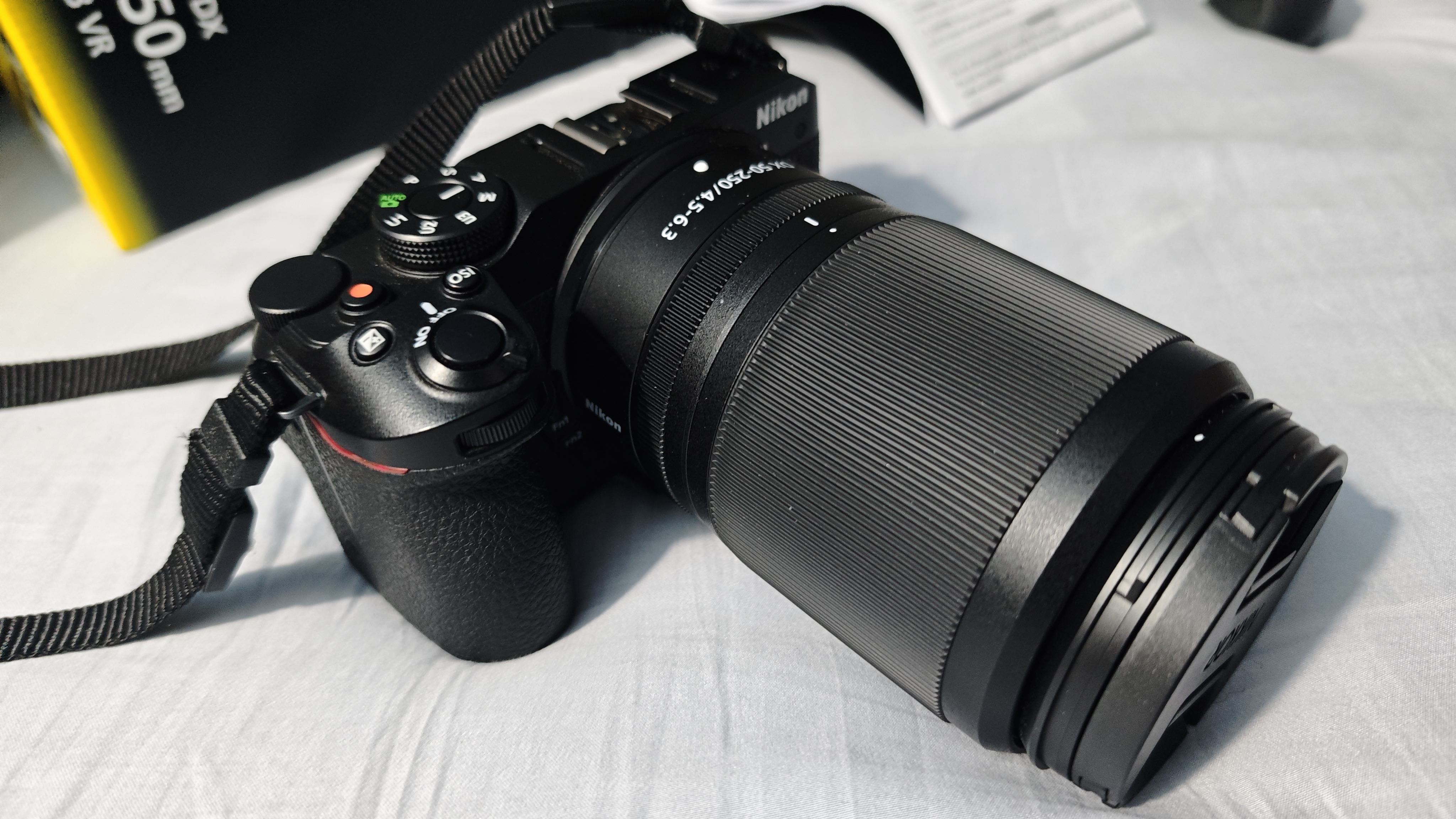 Z30 小巧的机身，搭配50250有种小马拉大车的感觉